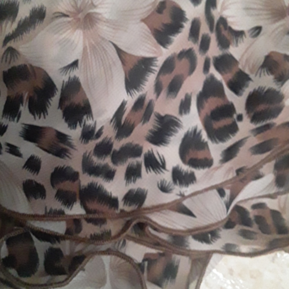 ❤Flowy Leopard Skirt❤ - Picture 9 of 10
